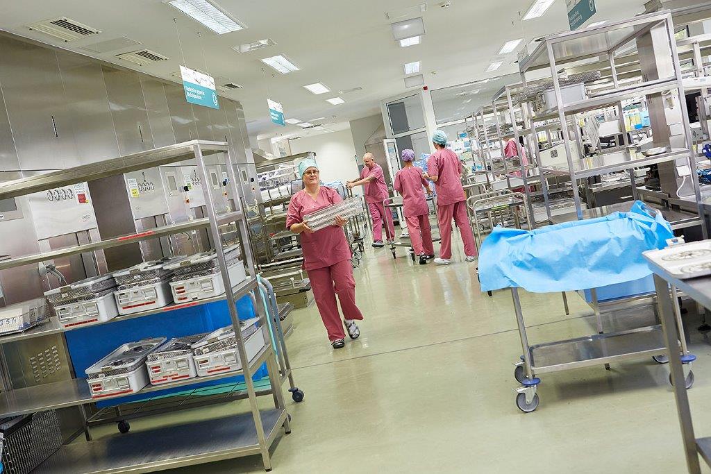 Blick In Den Gro z gigen Und Hellen Packbereich Des blick-in-den-gro-z-gigen-und-hellen-packbereich-des